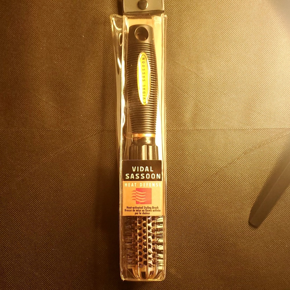Rare Vintage Vidal Sassoon NIP Heat Activated Styling Brush Aluminum Roll Brush